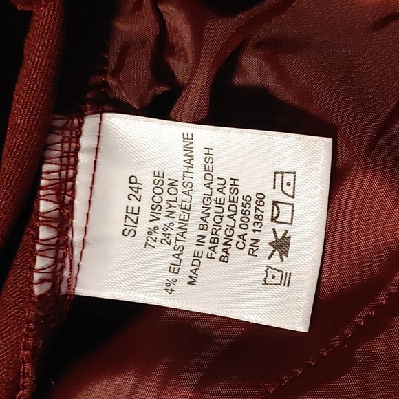 🇨🇦 NWT Universal Fit Plus size Burgundy Straight Leg Pant 24P - Picture 8 of 9